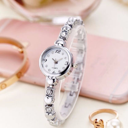 Trend Fashion Elegant Ladies Water Diamond English Watch Small And Simple Bracelet Watch Girls Fashion Women&amp;#039;s Watch